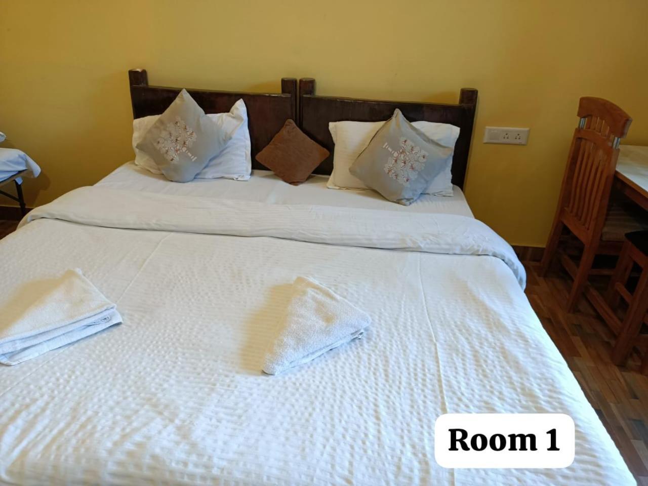 Incredible Birding Camp Apartment Bhimtal Bagian luar foto
