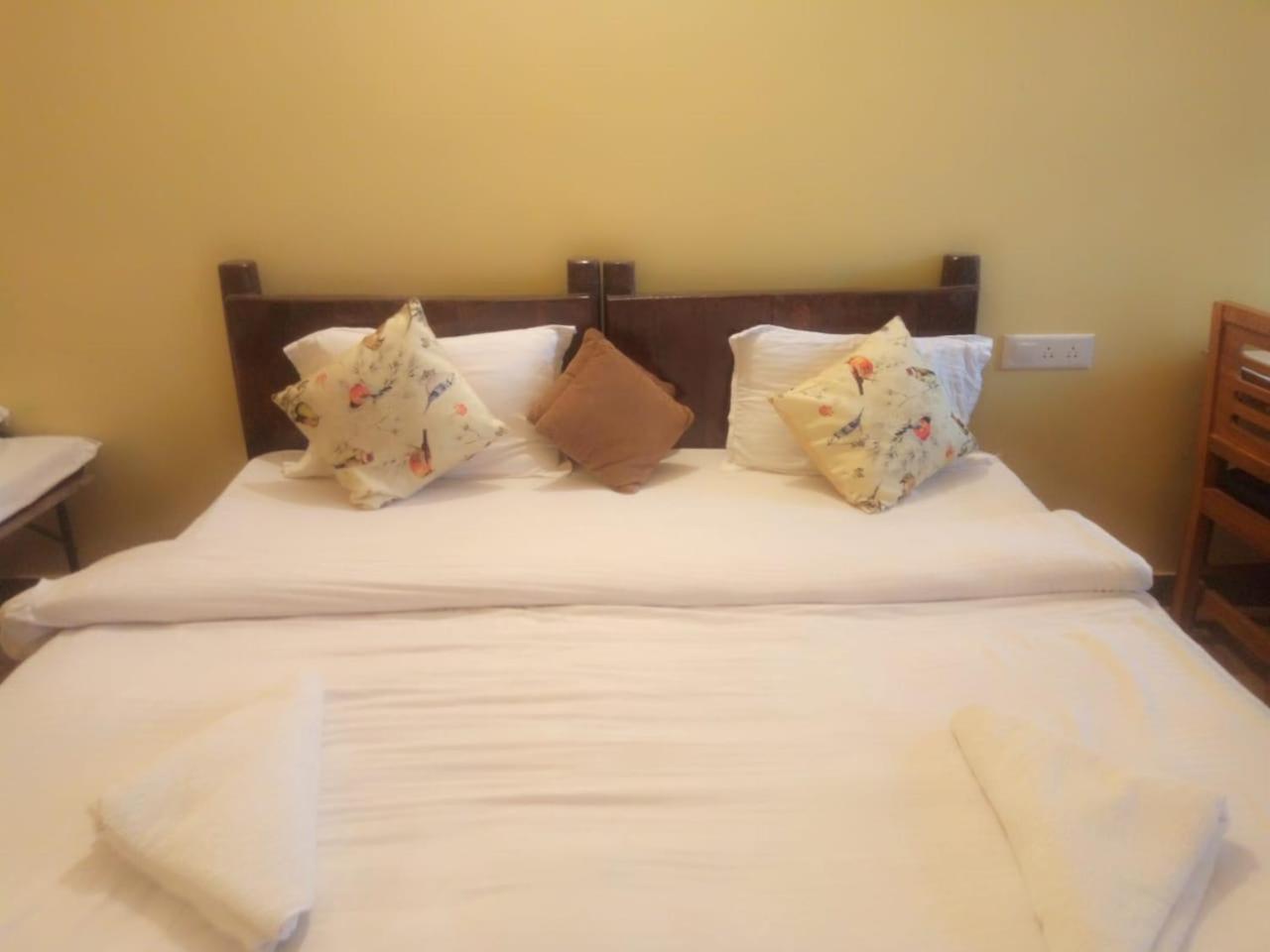 Incredible Birding Camp Apartment Bhimtal Bagian luar foto